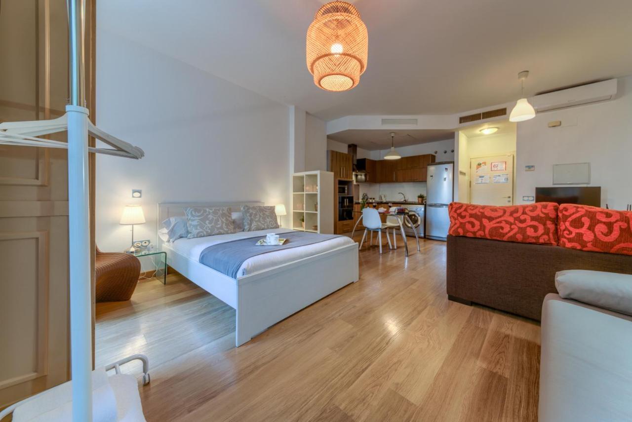 Lyrioshomes Apartamento Estudio La Biznaga Málaga Exteriör bild